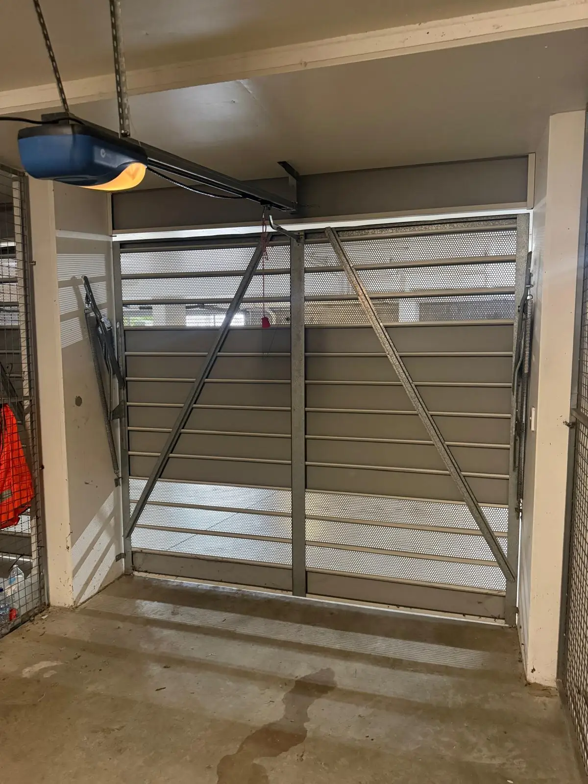 Tilt Garage Door Repairs Newport, VIC